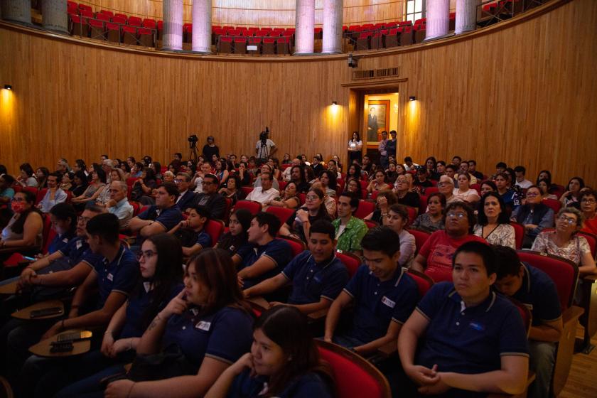 conferencia Lopez Lujan 8