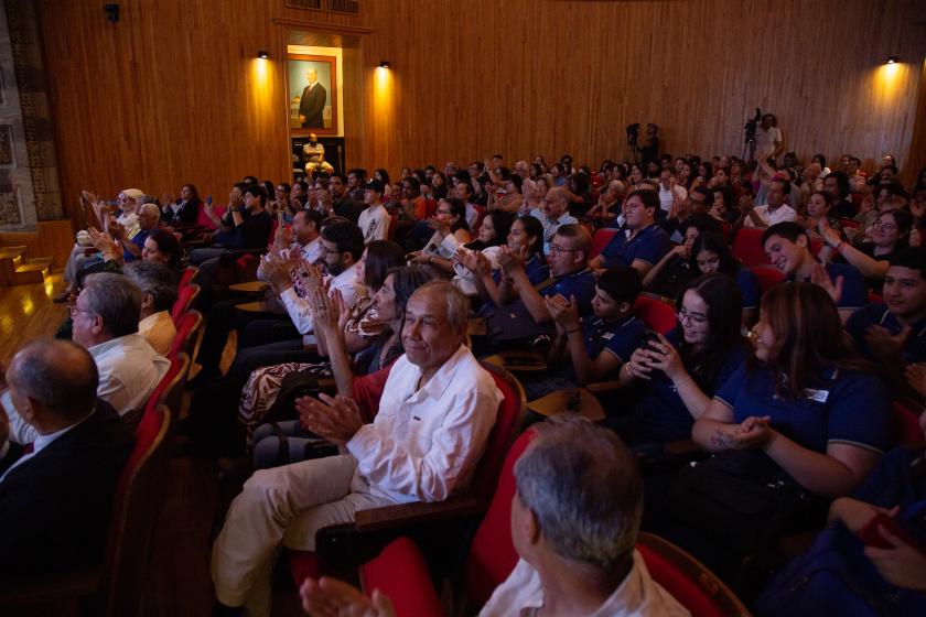 conferencia Lopez Lujan 10